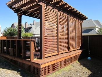 Matching Wood Deck Pergola 02