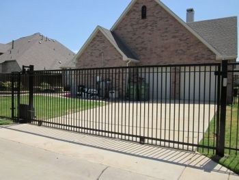 Iron Picket Sliding Gate 01