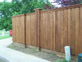 Board on Board Cedar Fence Column Feature 03