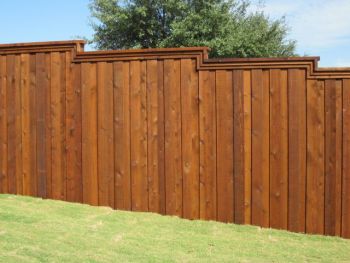 Board on Board Cedar Fence Metal Posts 01