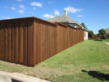 Board on Board Cedar Fence 02