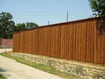 Curved Fence Board On Board 01