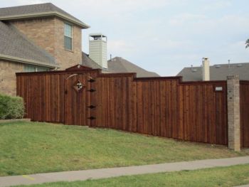 Decorative Gate Board On Board Fence 01