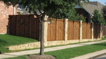 Stone Columns Retaining Wall Cap Rail Board On Board Fence 01