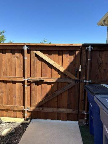 board-on-board-wood-fence-by-texas-best-fence-and-patio8_1