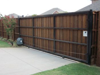 Cedar Automatic Sliding Gate