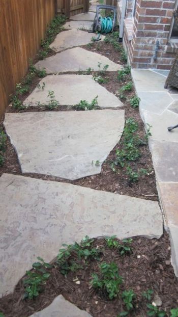 Castle Hills Flagstone Pathway