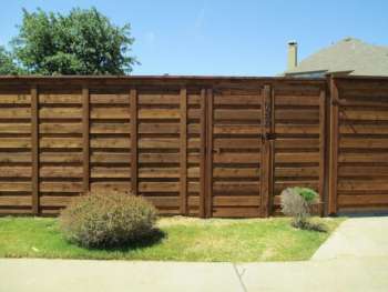 Horizontal Wood Fence Idea