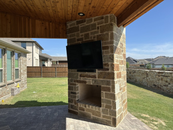 texas-best-fence-outdoor-fireplace