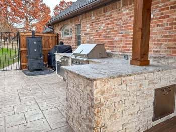 outdoor-kitchen-by-texas-best-fence-and-patio1_1