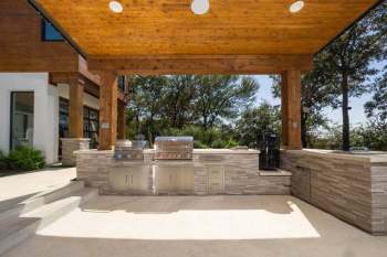 outdoor-kitchen-project-by-texas-best-fence-and-patio
