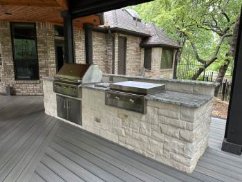 outdoor-kitchens-texas-best-fence-patio1