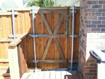 Wood Pedestrian Gates With Metal Post