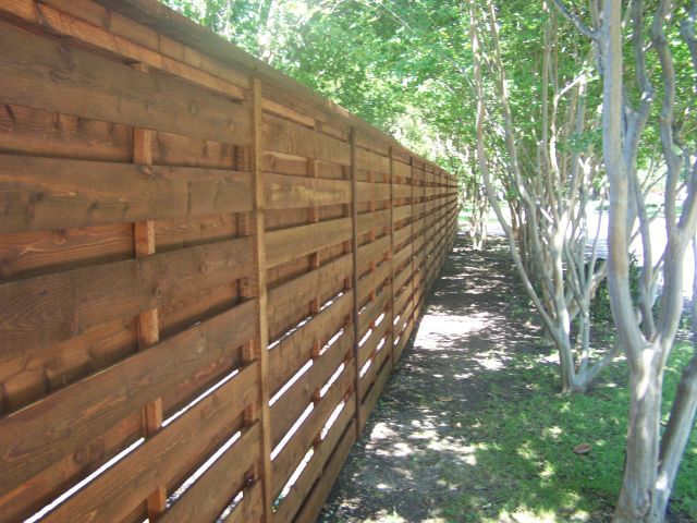 Horizontal Wood Fence Ideas 
