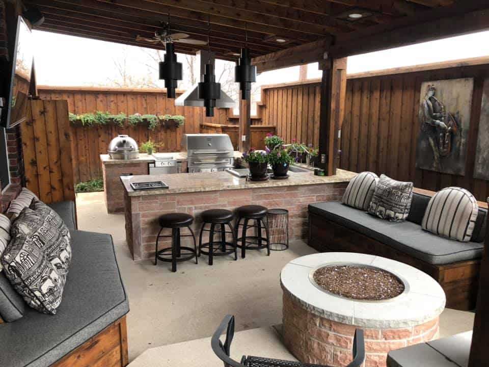 outdoor kitchen - outdoor living space with outdoor kitchen