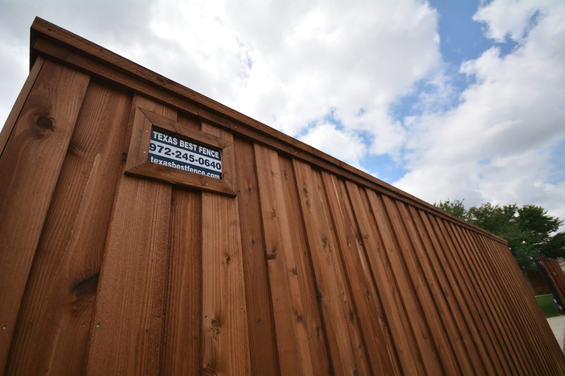 Featured image for “The Ultimate Guide to Choosing the Best Wood Fence Material for DFW Homes”