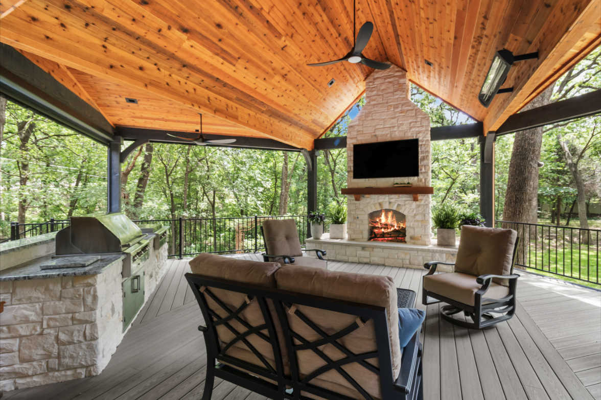 Outdoor Living Space by Texas Best Fence & Patio